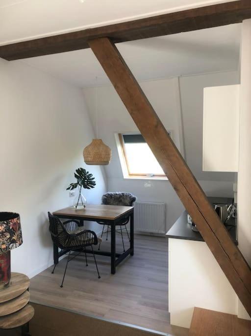 Rustig Logeerverblijf Aan De Rand Van De Stad Lekkum Luaran gambar